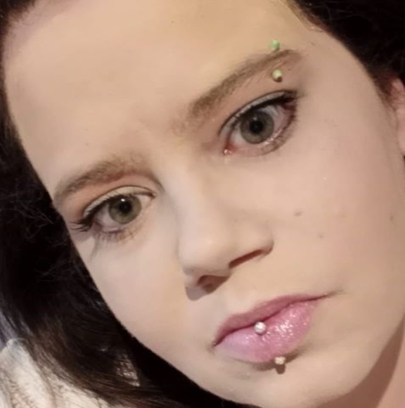 Meet your Posher, Laura - Picture 1 of 1